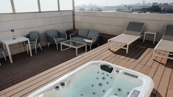 Suite, Terrace | 1 bedroom, minibar, in-room safe, desk
