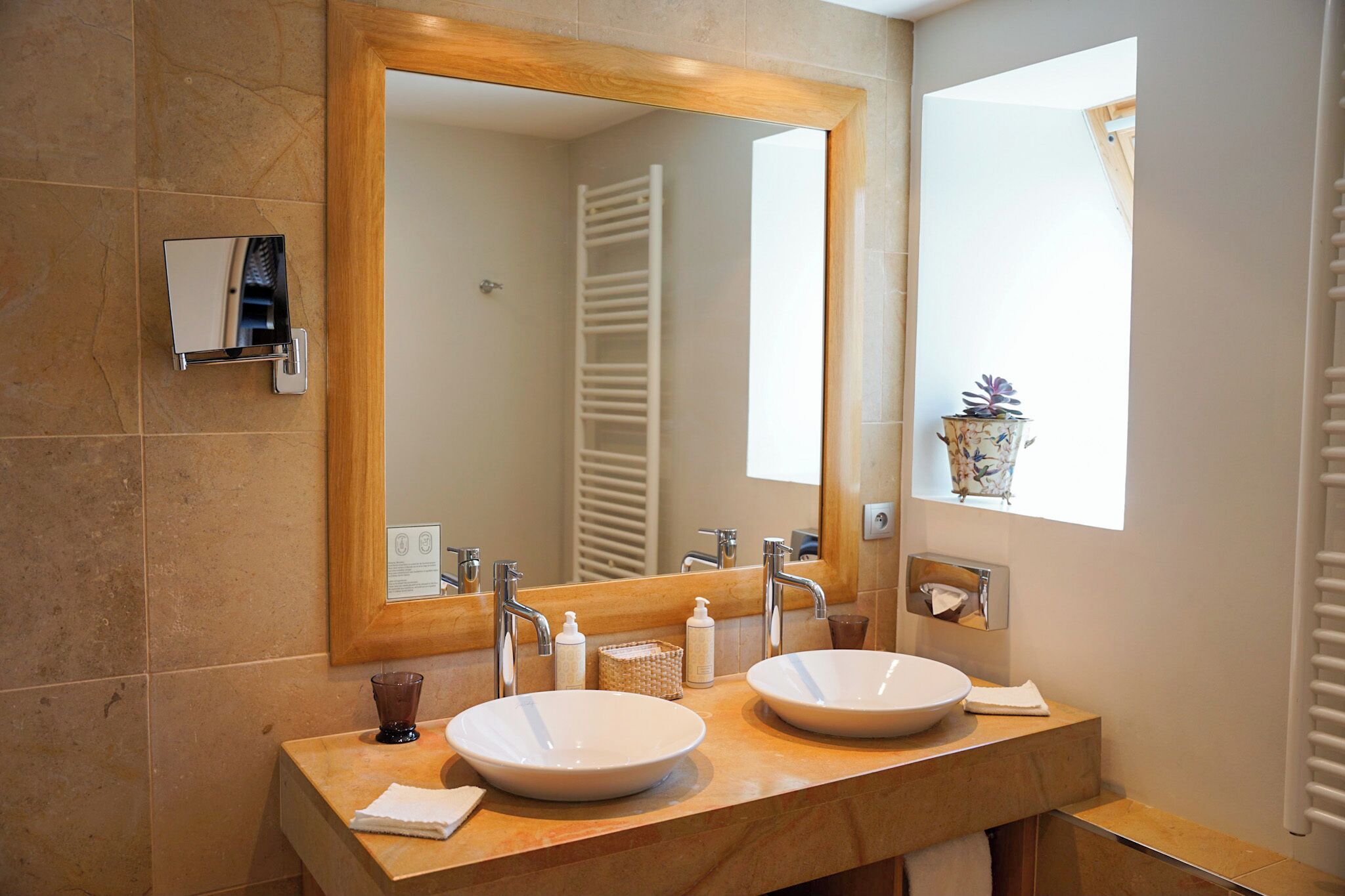 room (prestige) | bathroom | free toiletries, hair dryer, bathrobes, slippers