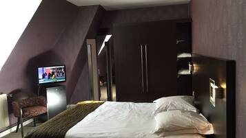 Quarto casal, vista para o parque | Roupas de cama premium, frigobar, cofres nos quartos