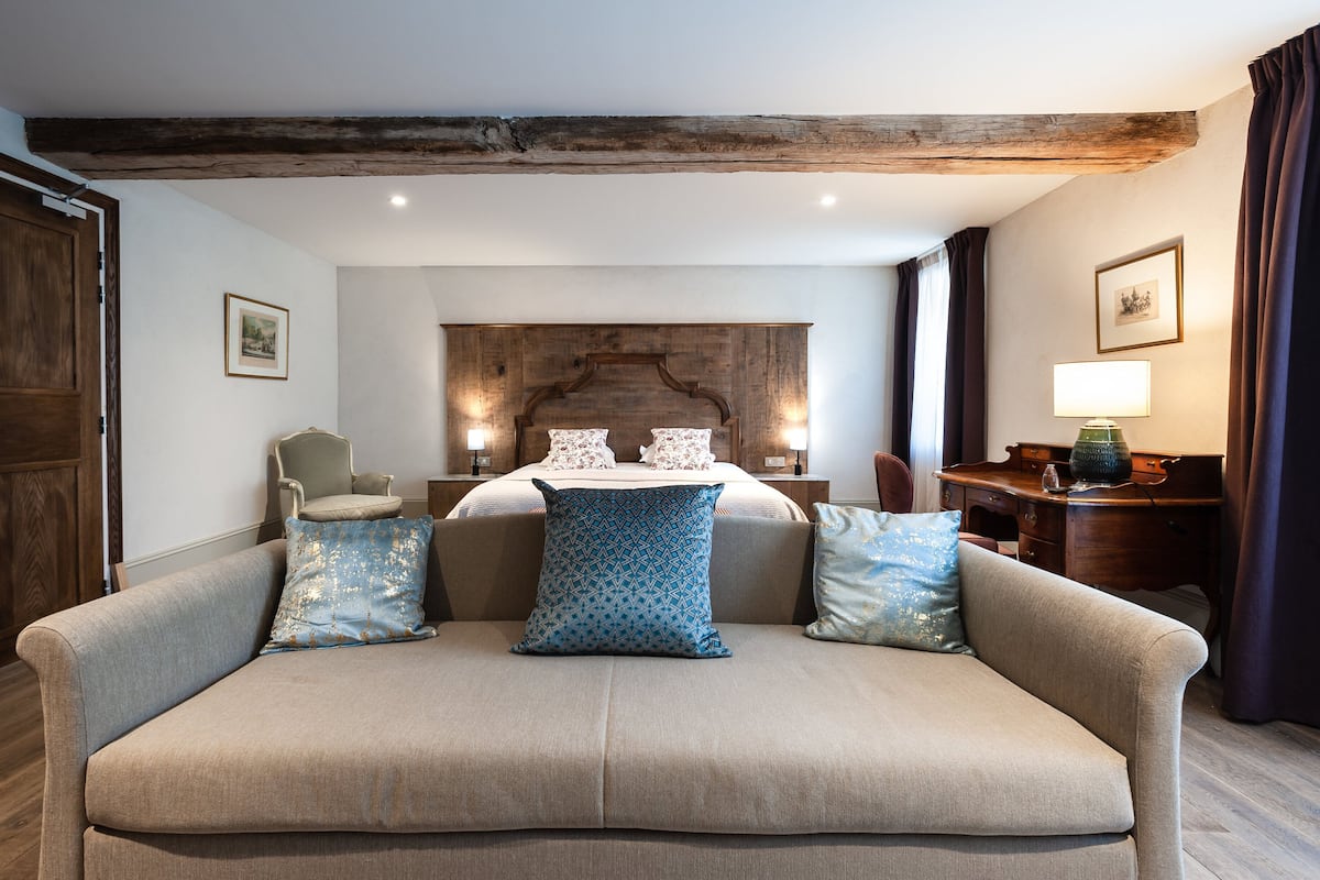 ستائر تعتيم وواي فاي مجانًا وملاءات أسرّة