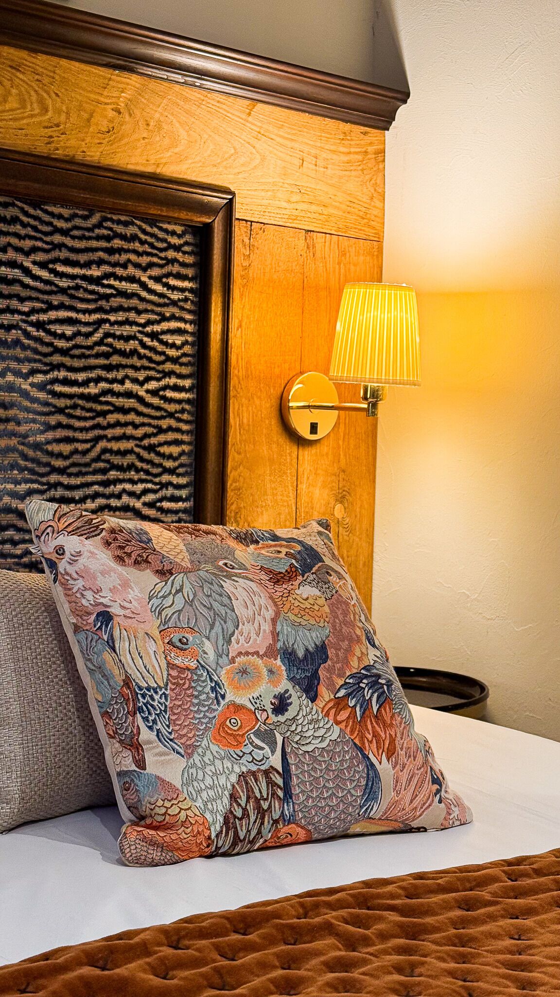 Blackout drapes, WiFi (free), bed sheets