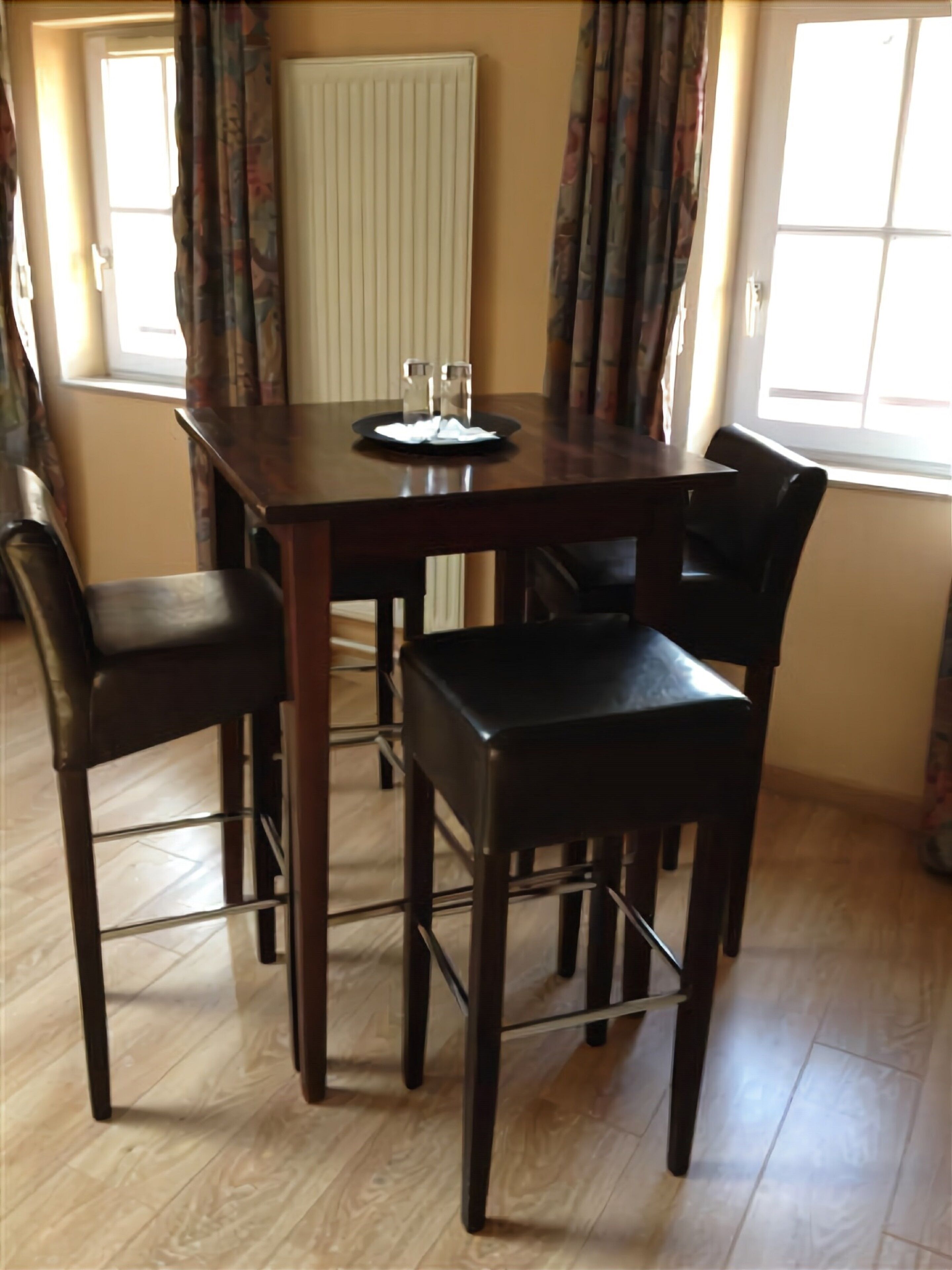 Foto - Hôtel Du Théâtre Centre Historique - Parking Souterrain Public Gratuit