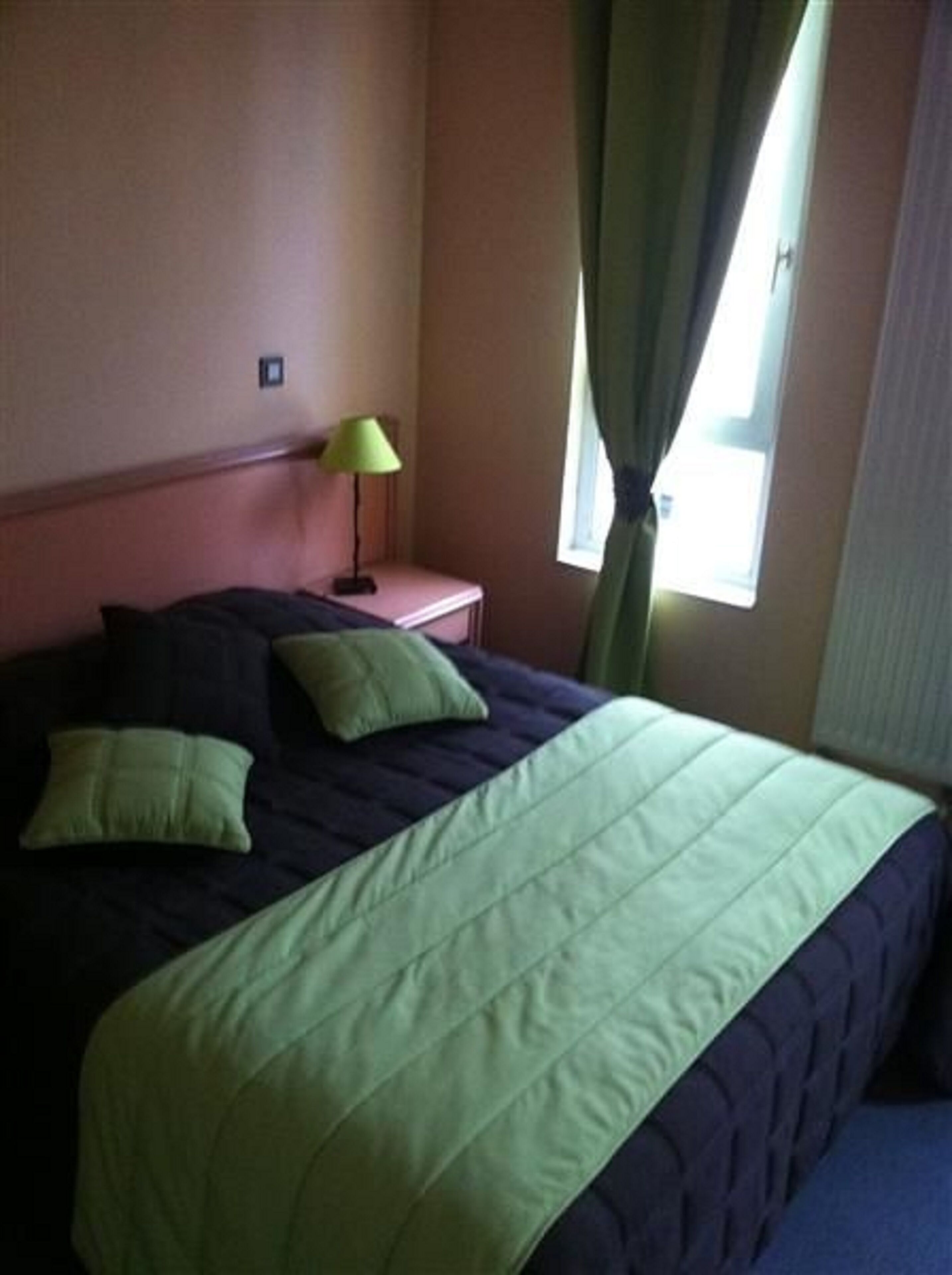 Foto - Hôtel Du Théâtre Centre Historique - Parking Souterrain Public Gratuit