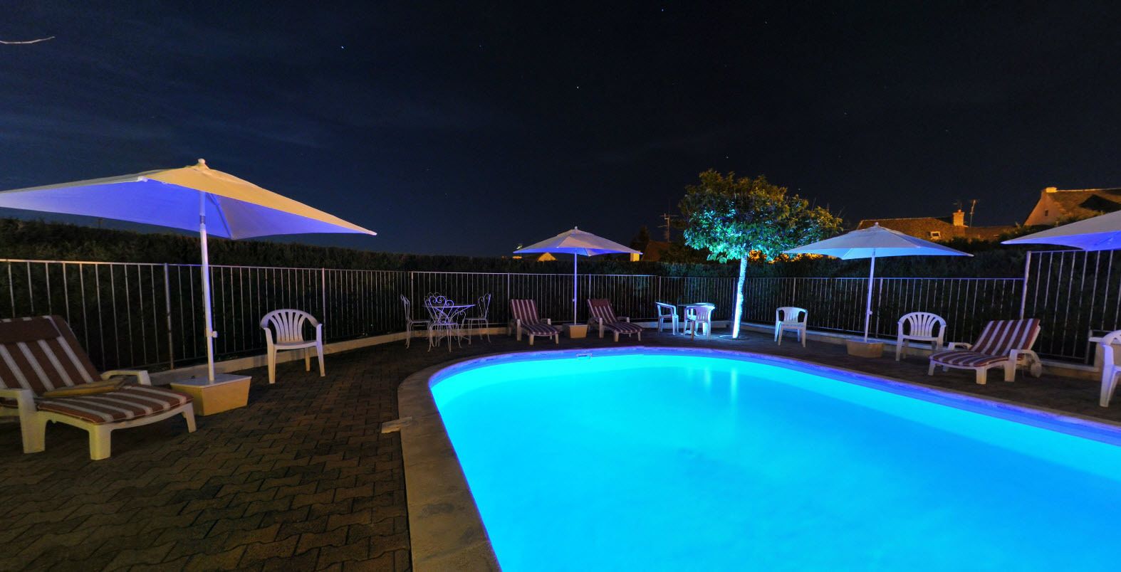 seasonal outdoor pool, pool umbrellas, pool loungers