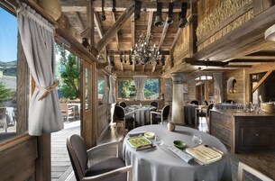 Se sirven almuerzos y cenas, cocina francesa