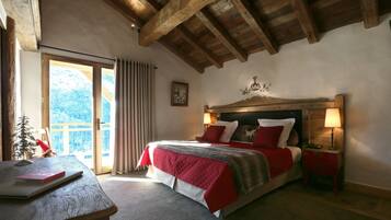 Egyptian cotton sheets, premium bedding, Select Comfort beds, minibar