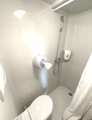 Desk, free WiFi - Première Classe Martigues (Martigues)