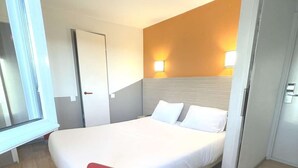 Desk, free WiFi - Première Classe Martigues (Martigues)