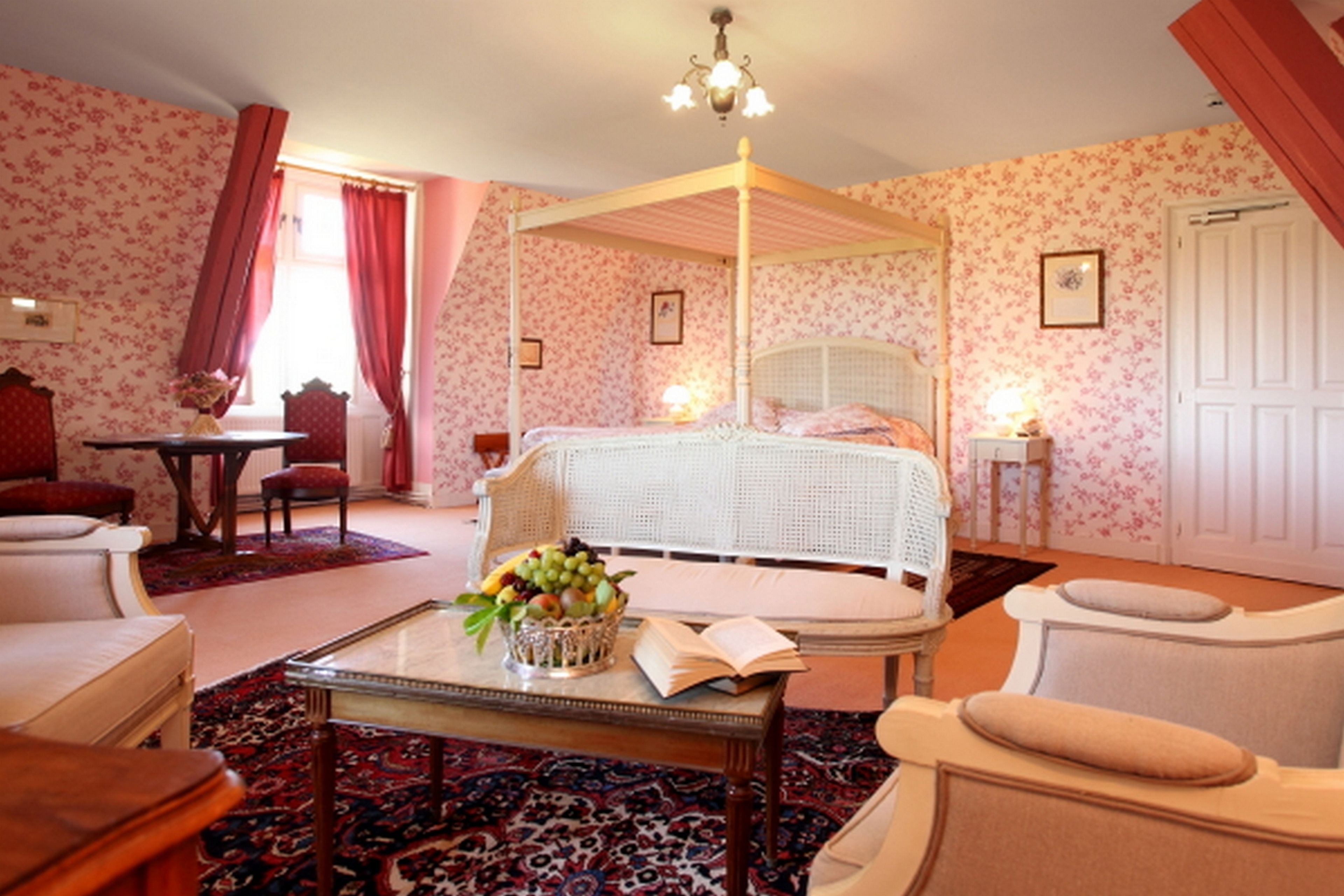 superior double room (charm) | premium bedding, individually decorated, individually furnished, desk