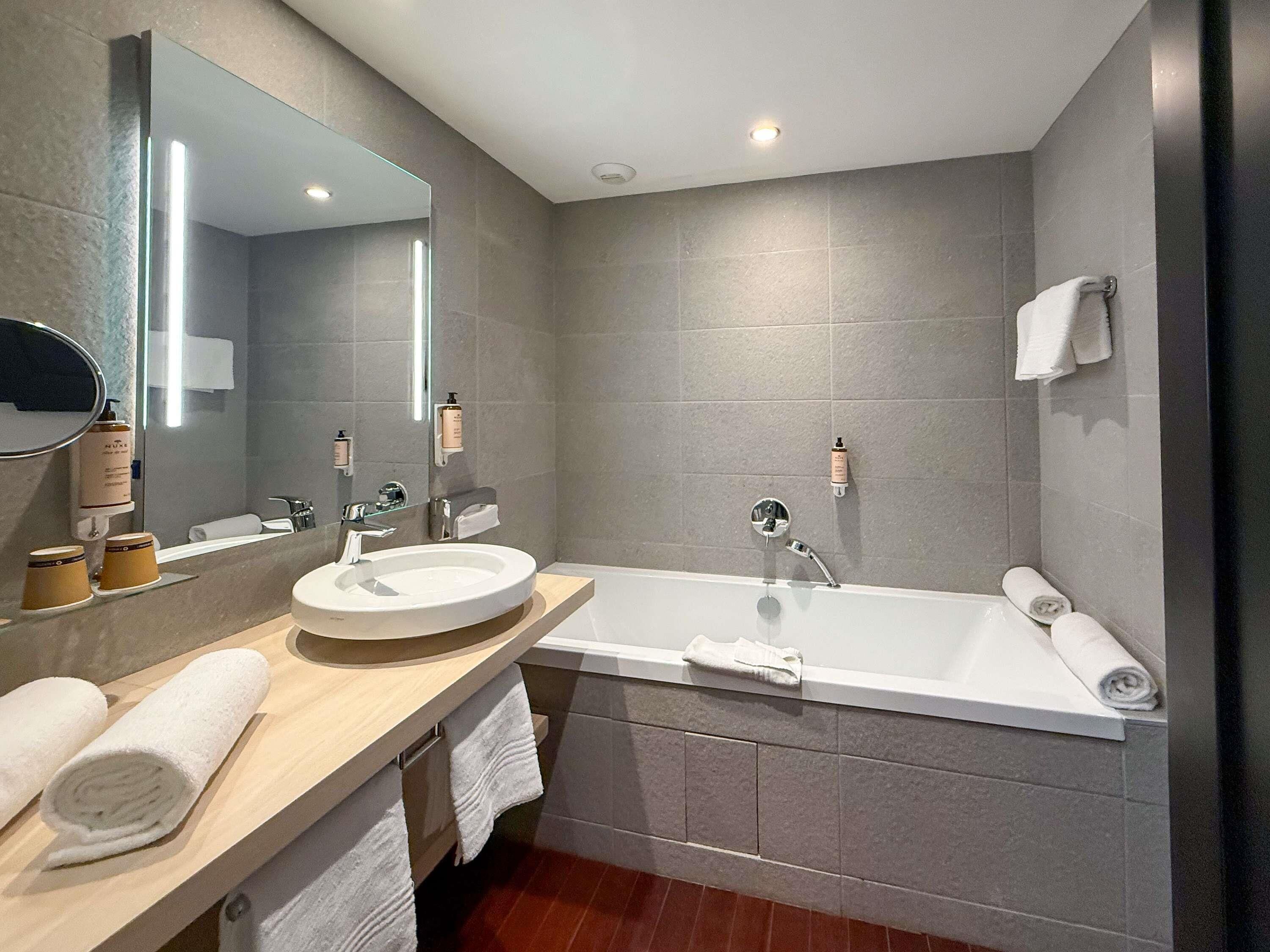 privilege, suite, 1 double bed with sofa bed | in-room safe, individually furnished, desk, soundproofing