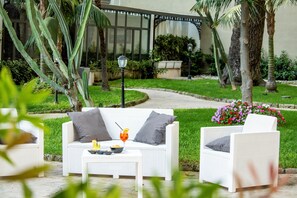 Terrace/patio - Villa Elisio Hotels & Spa (Naples)