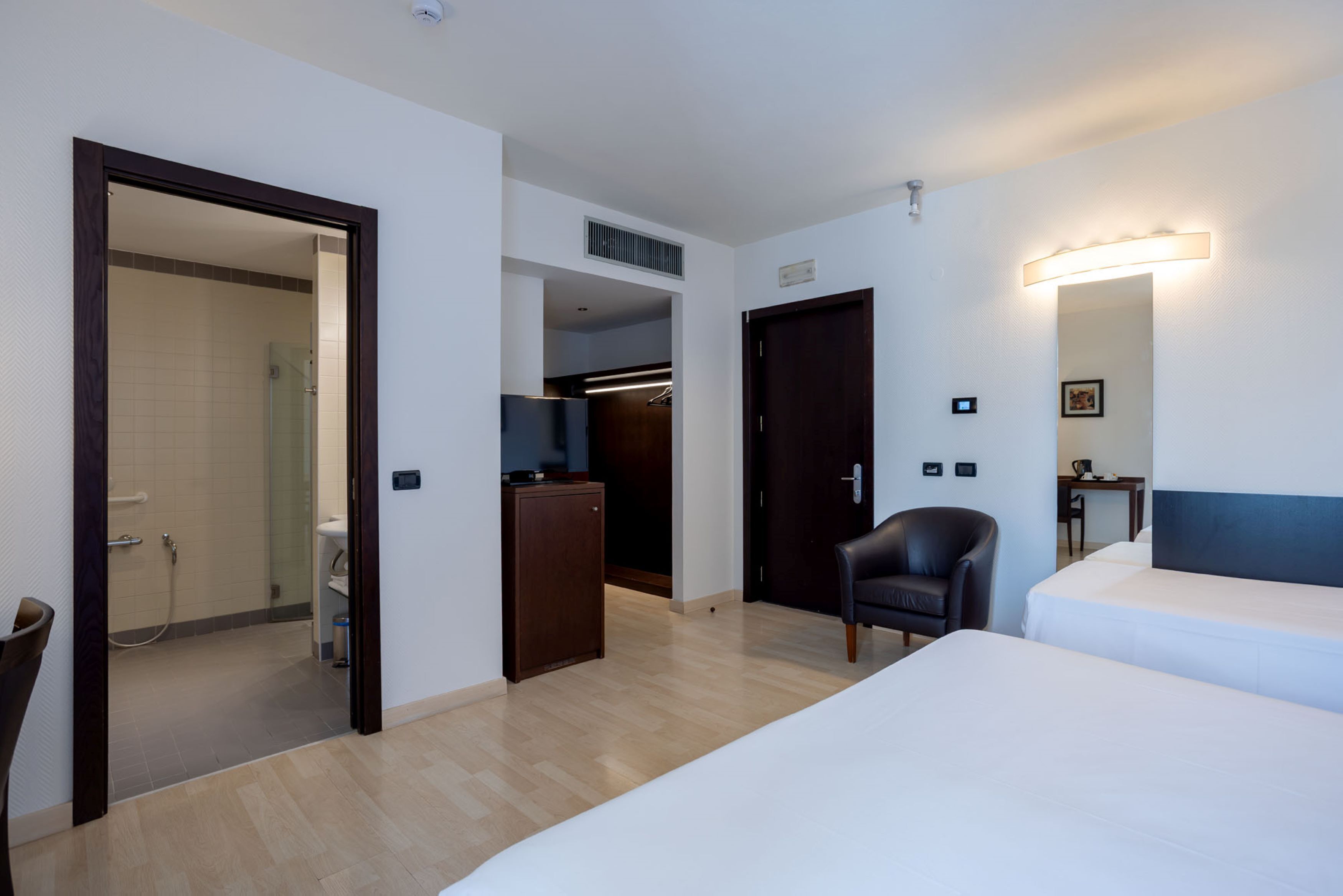 triple room | 1 bedroom, premium bedding, down duvets, minibar