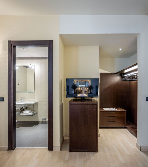 1 chambre, literie de qualité supérieure, couette en duvet d'oie