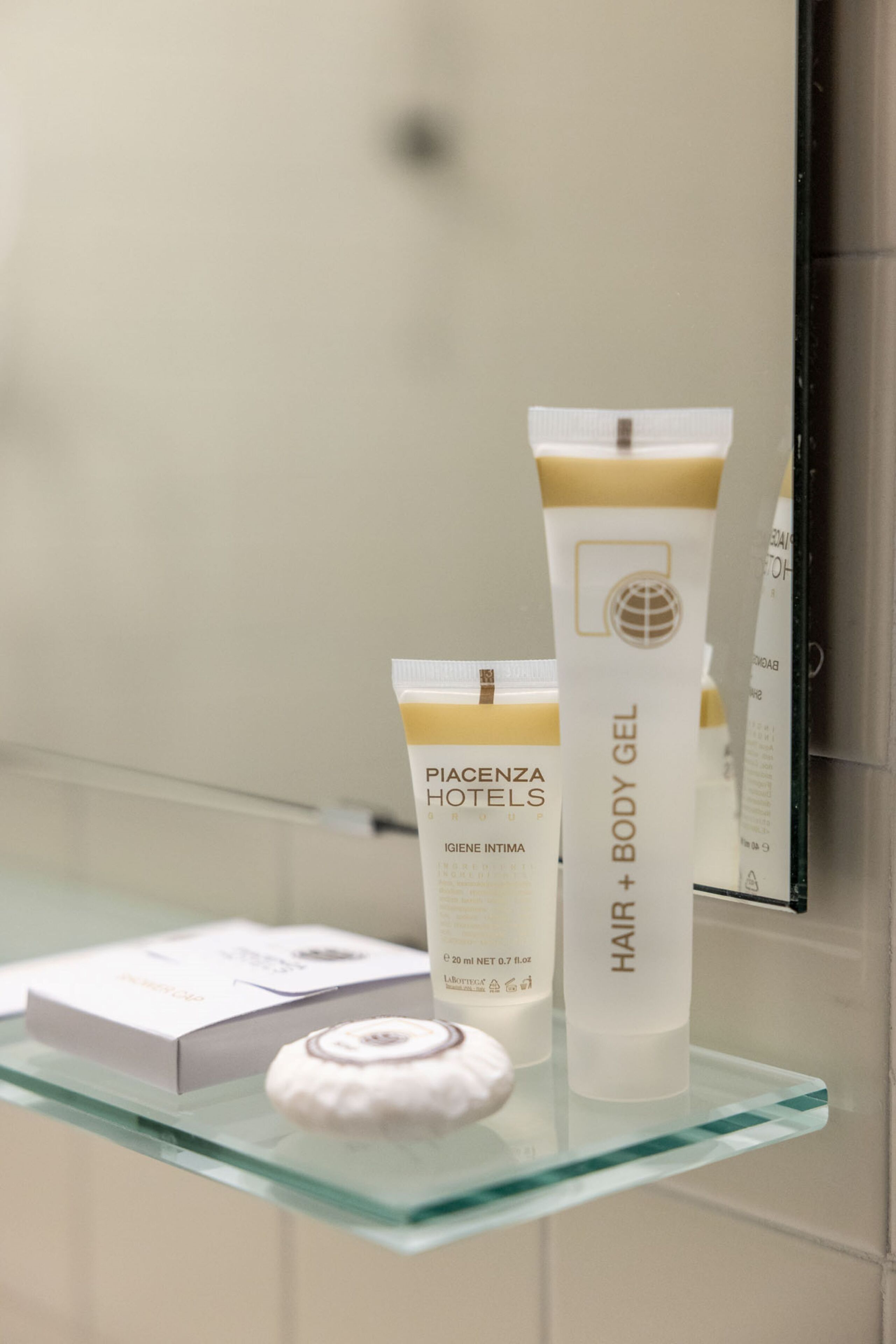 shower, free toiletries, hair dryer, bidet