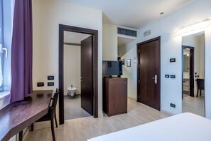 1 bedroom, premium bedding, down comforters, minibar