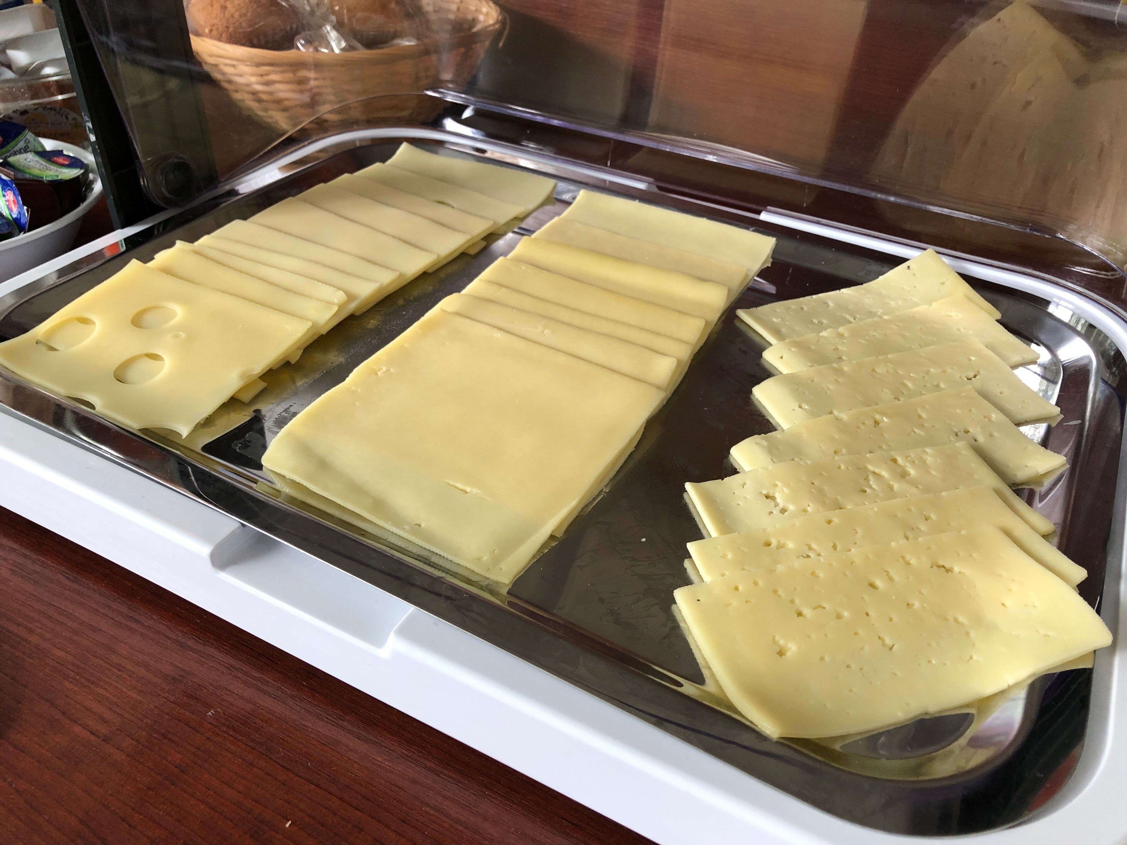 Tägliches Frühstücksbuffet gegen Gebühr