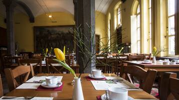 Buffet breakfast on weekends (EUR 25 per person)