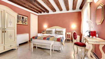 In-room safe, free WiFi, bed sheets