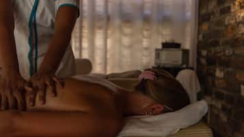 Couples treatment room(s), sauna, steam room, body treatments
