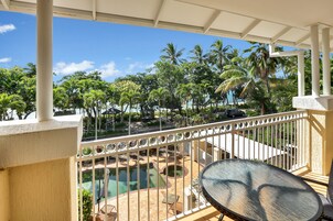 1 Bedroom Beachfront - Deluxe | Balcony view