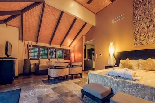 Courtyard Pool Suite