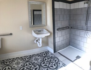 10 | Bathroom