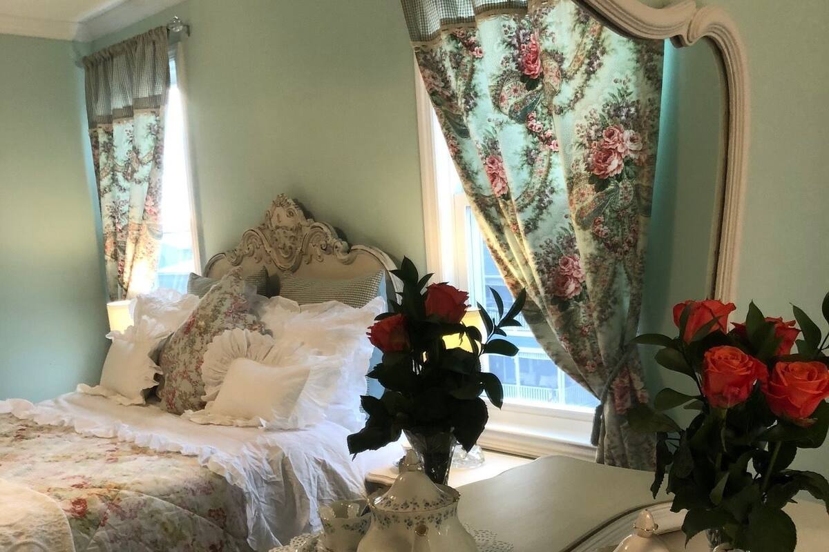Room 19 | Premium bedding, WiFi (free), individually decorated
