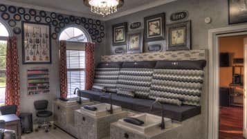 Couples treatment room(s), body treatments, aromatherapy