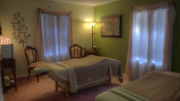 Couples treatment rooms, body treatments, aromatherapy