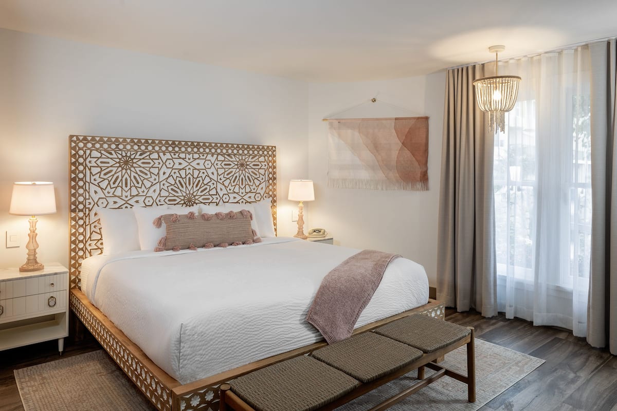 Room, 1 King Bed (ADA) | 1 bedroom, premium bedding, Tempur-Pedic beds, individually decorated