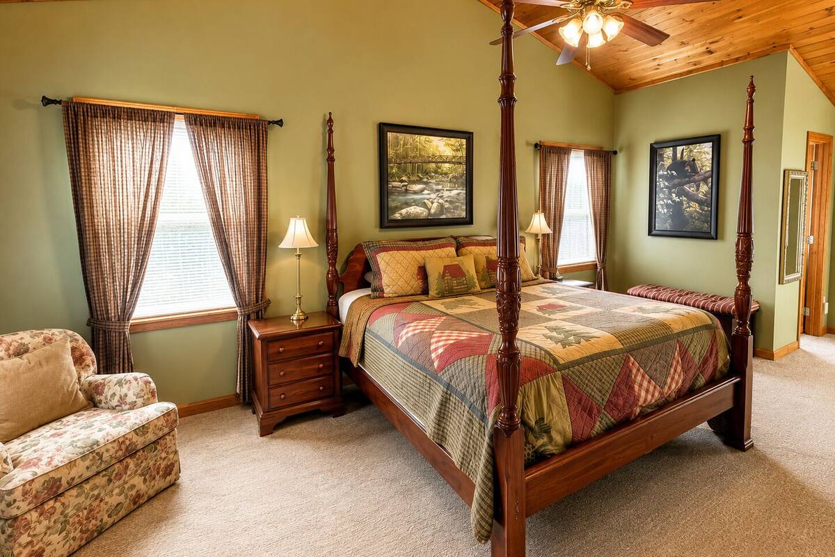Suite Premium, 1 cama King size, hidromasaje, vista a la montaña (Blackberry Springs) | Ropa de cama de alta calidad y escritorio 