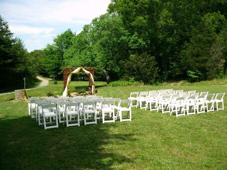 Berry Springs Lodge - Image 12