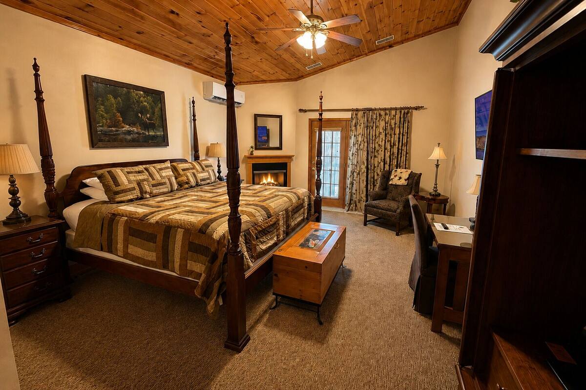 Habitación de lujo, 1 cama King size, chimenea, vista a la montaña (Royal Springs) | Ropa de cama de alta calidad y escritorio 