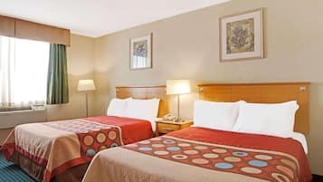 Desk, laptop workspace, iron/ironing board, free WiFi