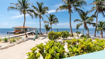 Sea Front Lower Level Suite | Vue de la chambre