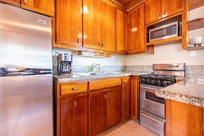 Sea Front Upper Level Suite | Eigene Küche | Großer Kühlschrank, Mikrowelle, Ofen, Herdplatte