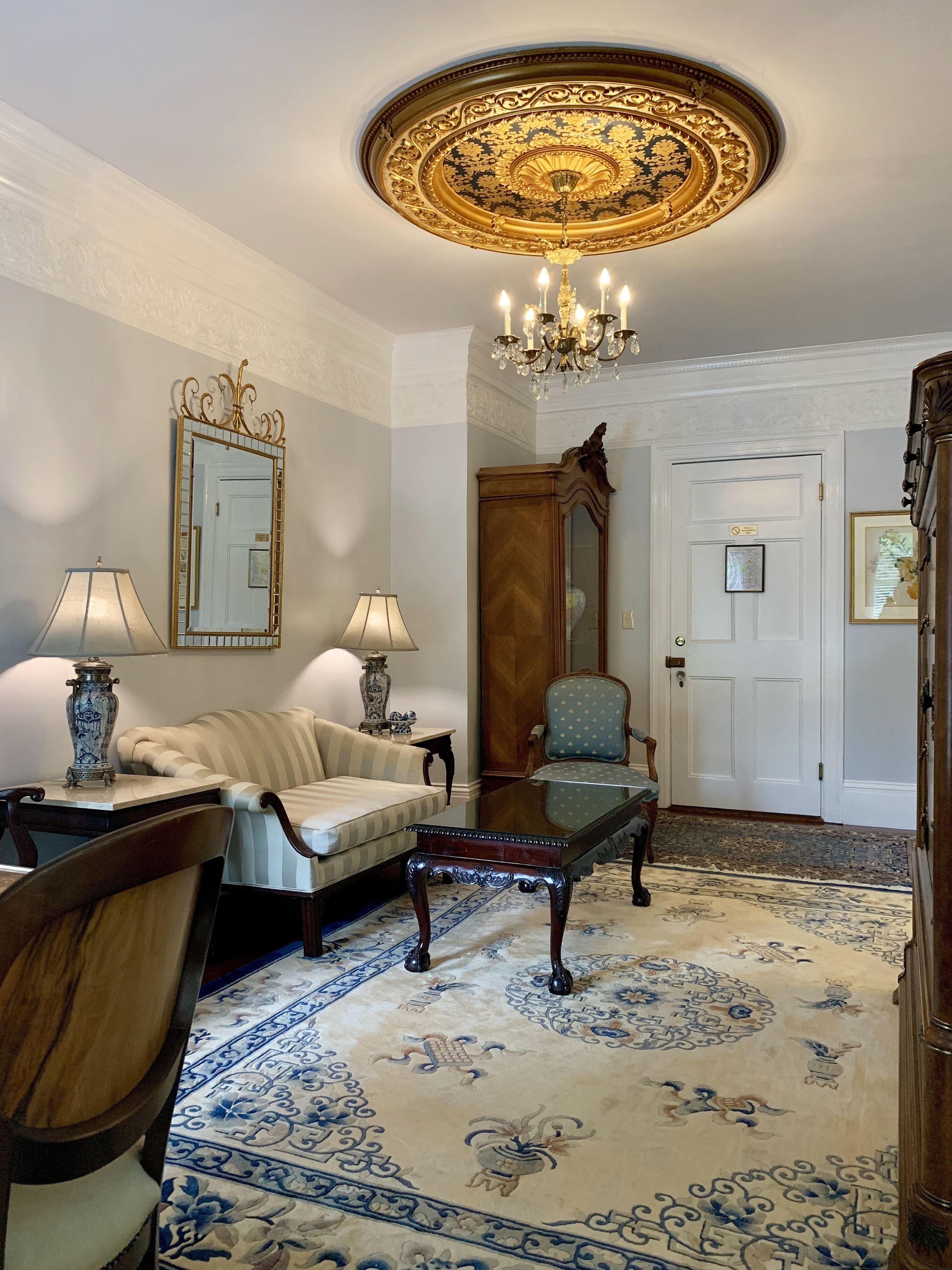 Suite (Blue Garden) | Sengetøy av topp kvalitet, skrivebord og strykejern/-brett