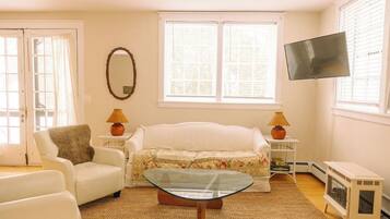 Premium Apartment, 1 King Bed, Kitchen