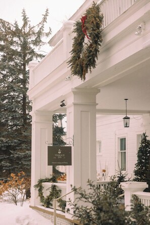 المنشأة من الخارج