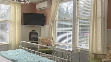 1 habitación, decoración personalizada y muebles diferentes
