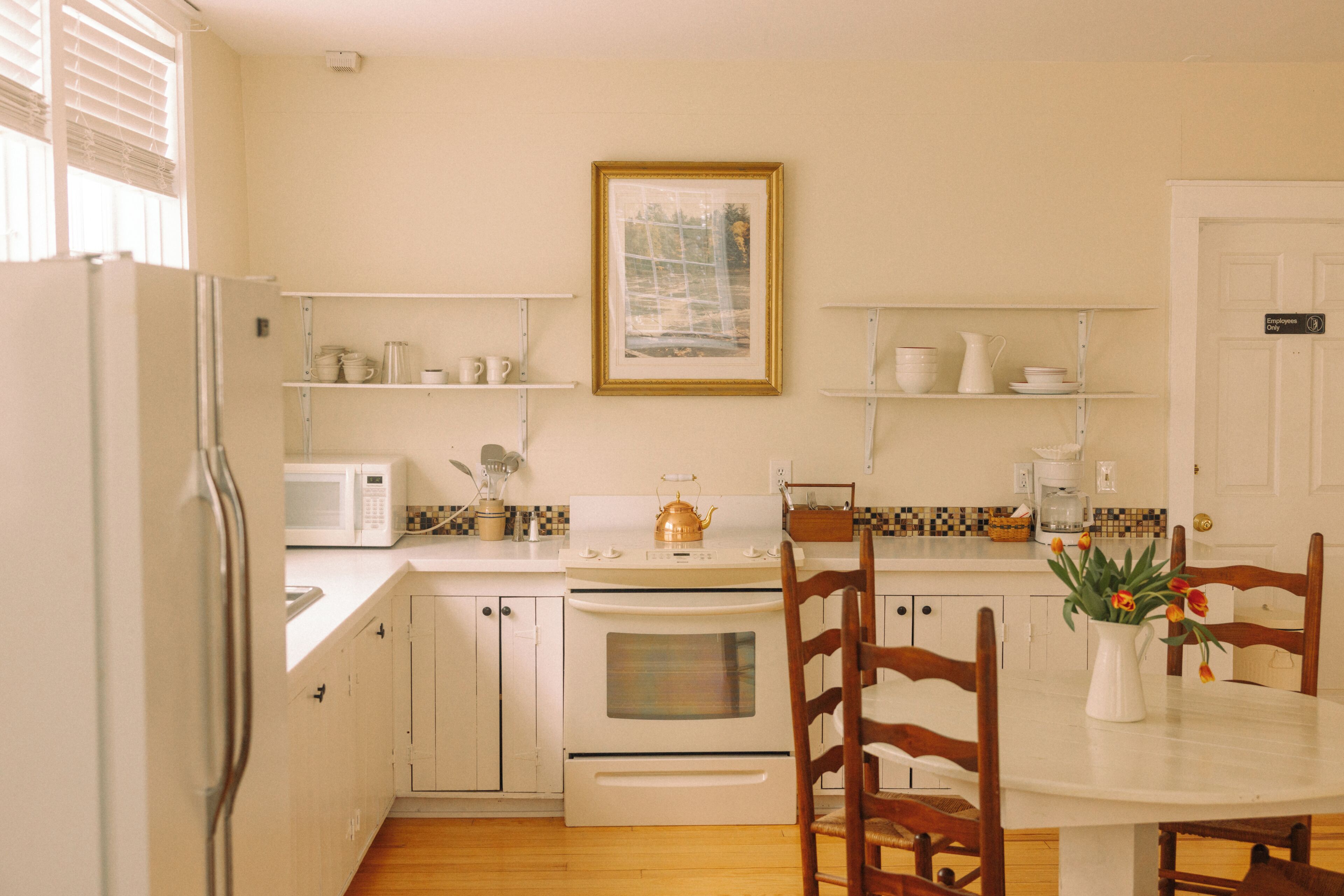 بديكورات فريدة لكل غرفة وطراز فريد لكل وحدة وواي فاي مجانًا