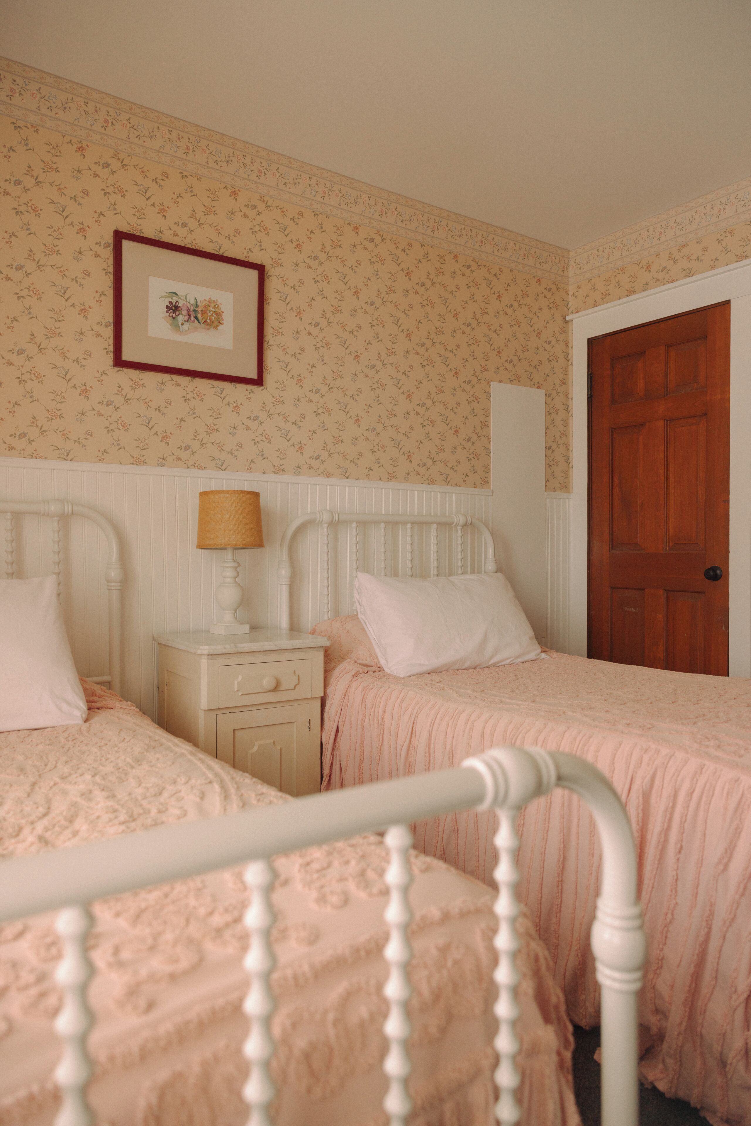 بديك ورات فريدة لكل غرفة وطراز فريد لكل وحدة وواي فاي مجانًا