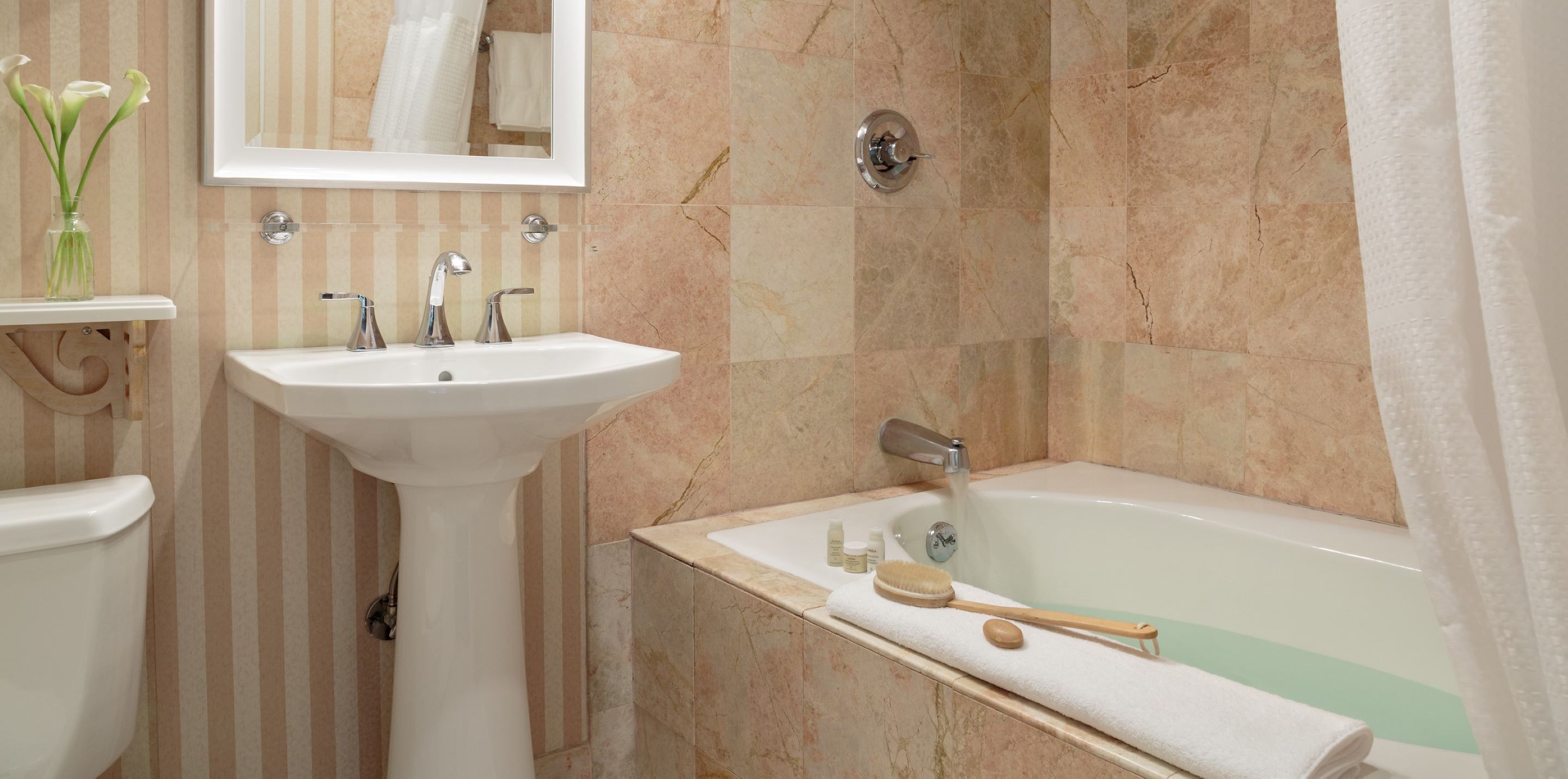 luxury suite, 1 king bed with sofa bed | bathroom | combined shower/bathtub, designer toiletries, hair dryer, towels