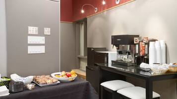 Free daily cooked-to-order breakfast