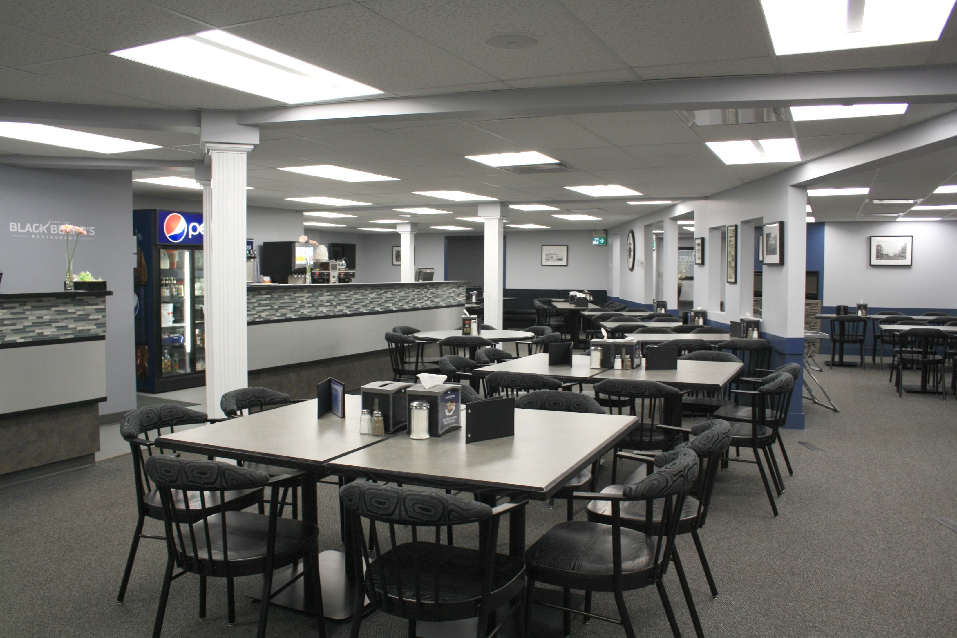 breakfast, lunch, dinner served; american cuisine