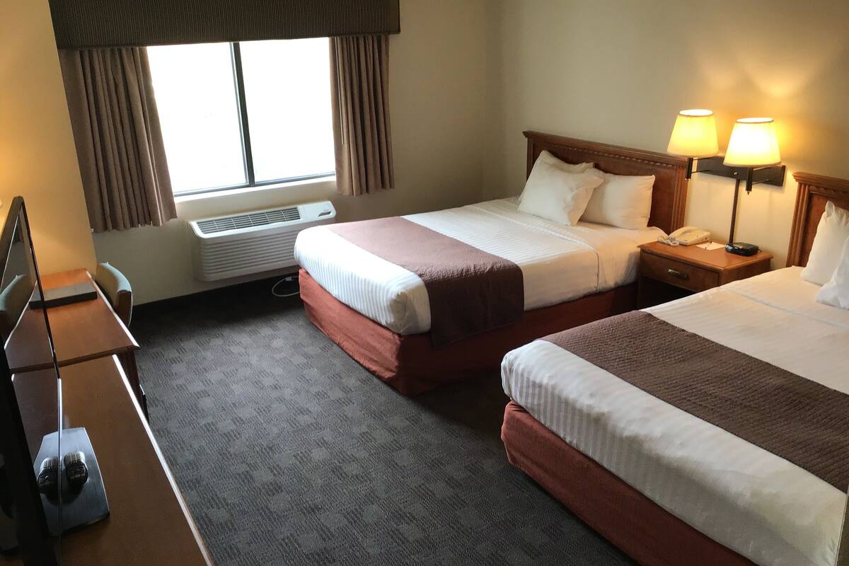 individually decorated, individually furnished, laptop workspace