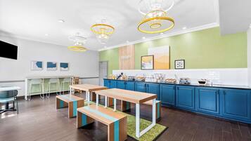 Free buffet breakfast