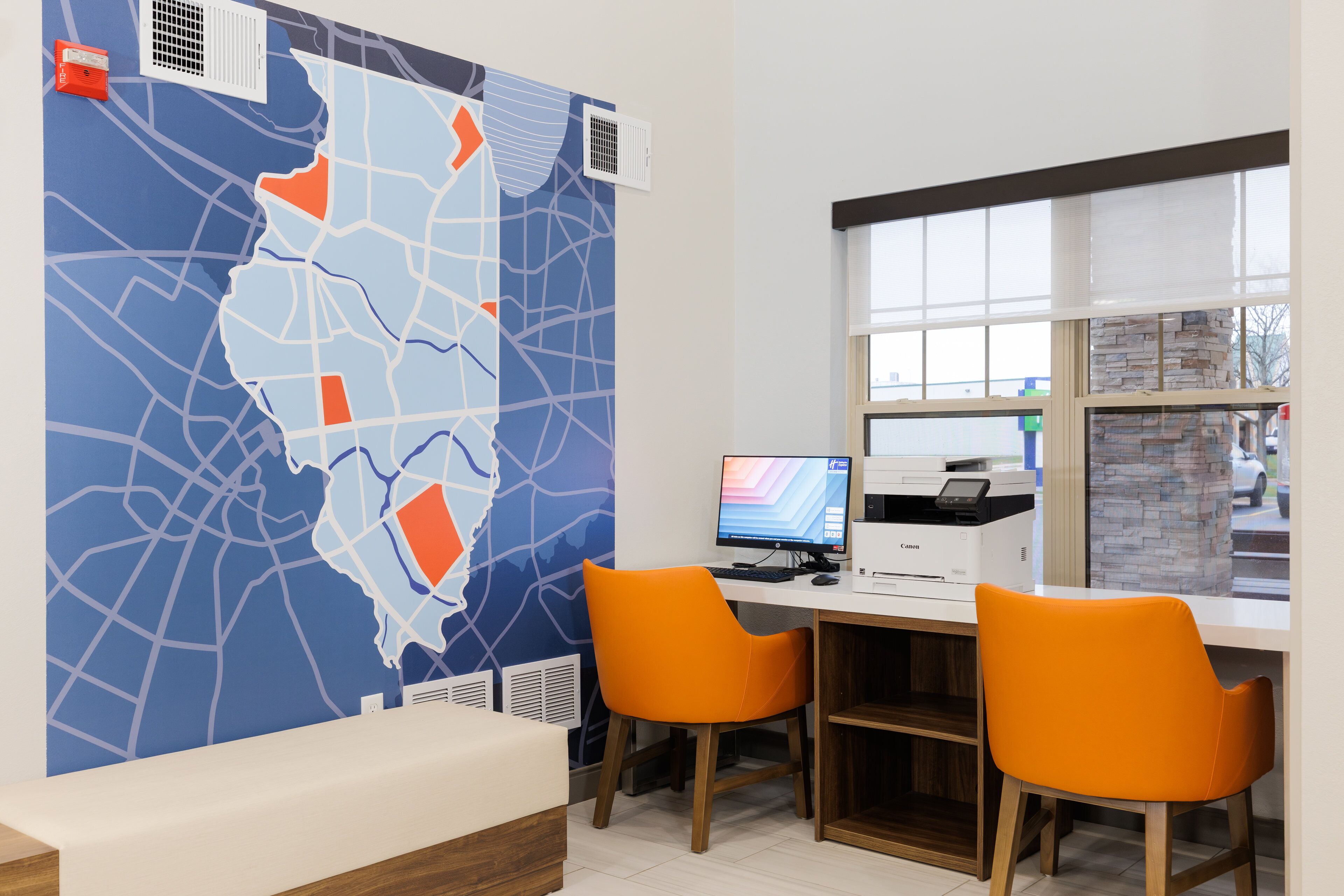 Photo - Holiday Inn Express & Suites Zion by IHG