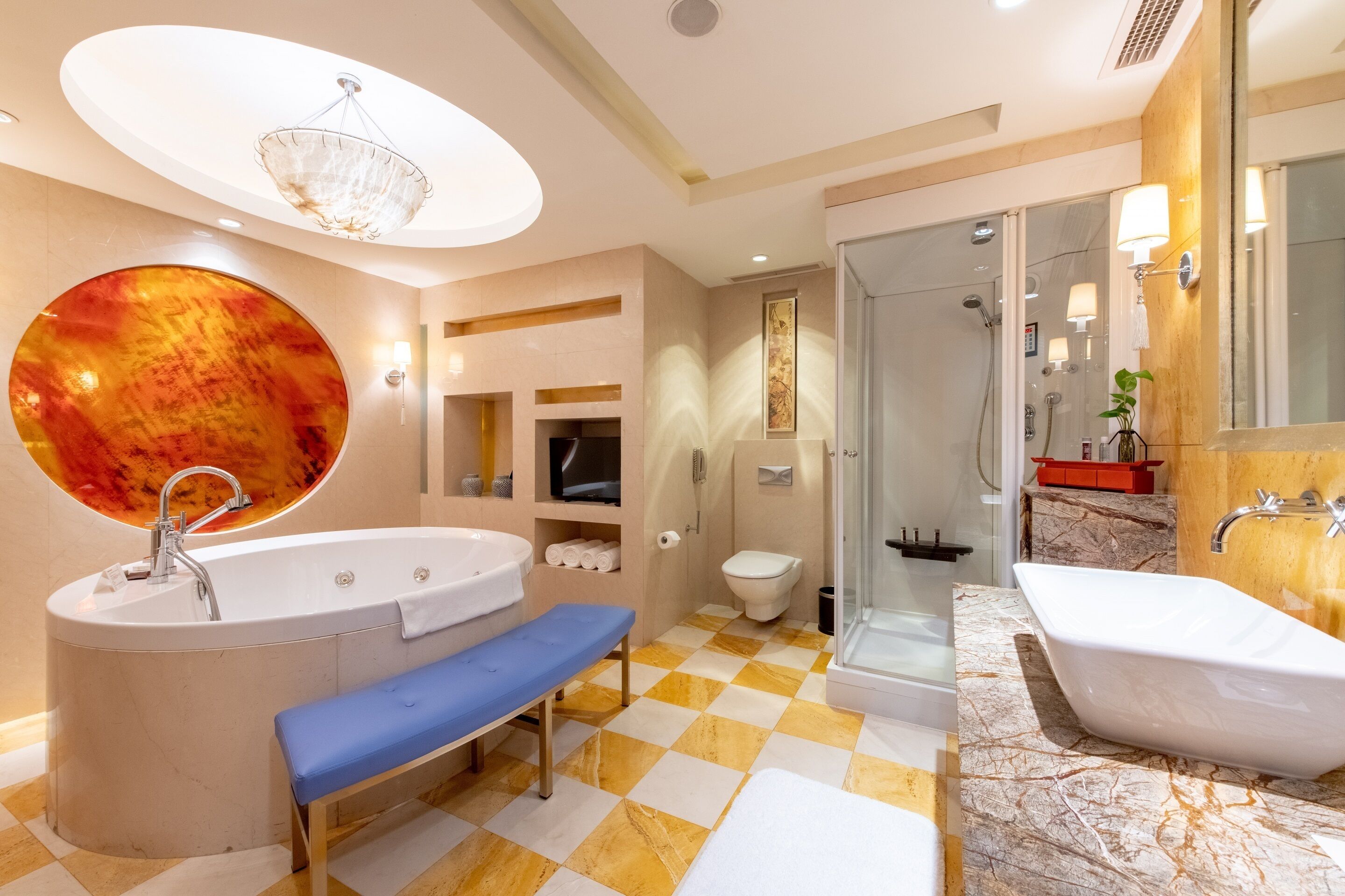 presidential suite, 1 bedroom (with one air purifier) | bathroom | separate bathtub and shower, designer toiletries, hair dryer, bathrobes
