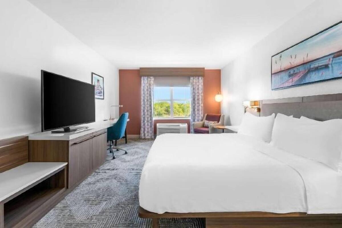 Tabla de planchar con plancha, cunas gratuitas y camas extra